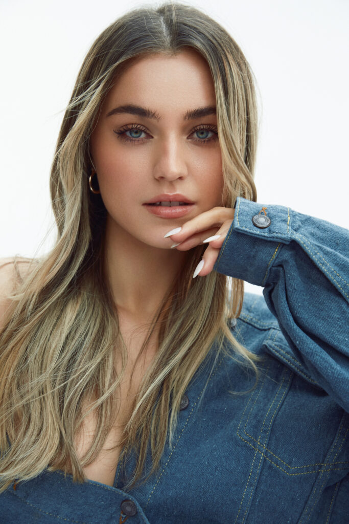 Ellie Jayne - J'adore Models